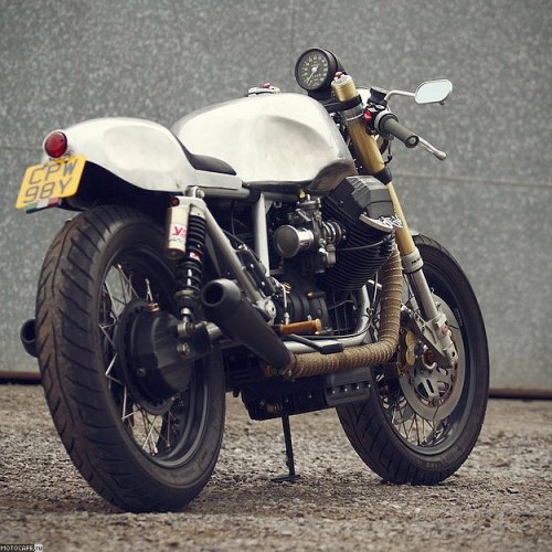 Moto Guzzi Cafe Racer –  дух и буква стиля «каферейсер»